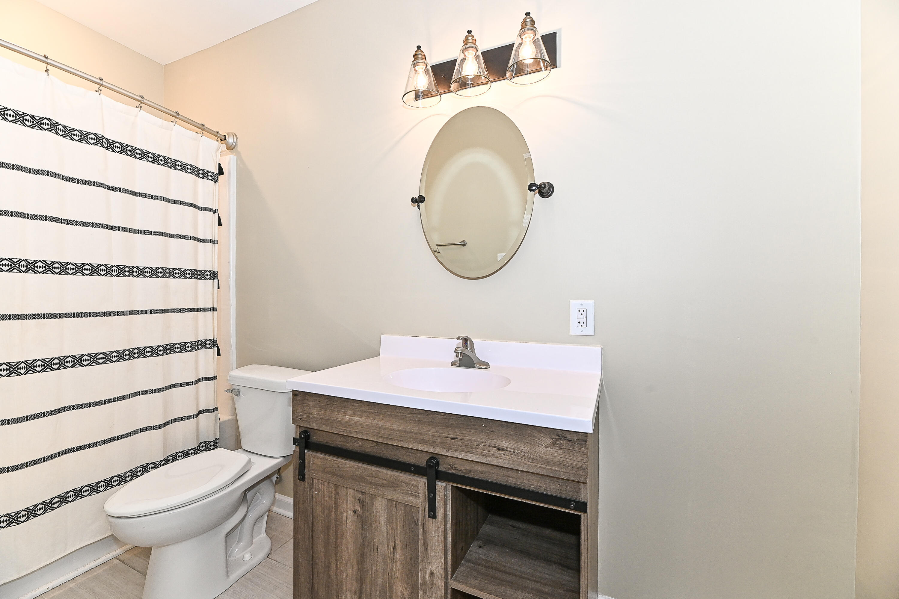 N6267 County Rd P Richmond, WI 53115 - Photo 15 of 36 Main Level BA