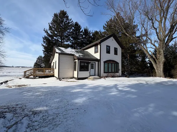 $390,000 | N6267 County Rd P, Richmond, WI 53115