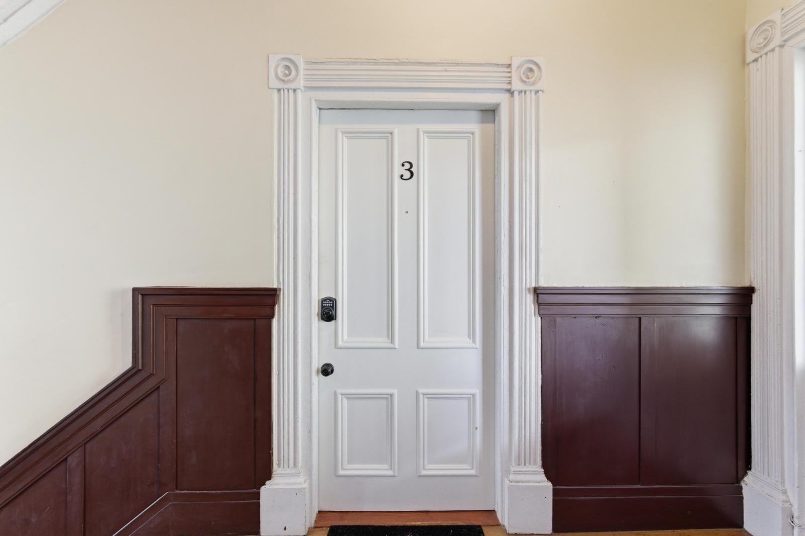 33 Pitt Street, Unit 3 Charleston, SC 29401 - Photo 16 of 26 Front Door