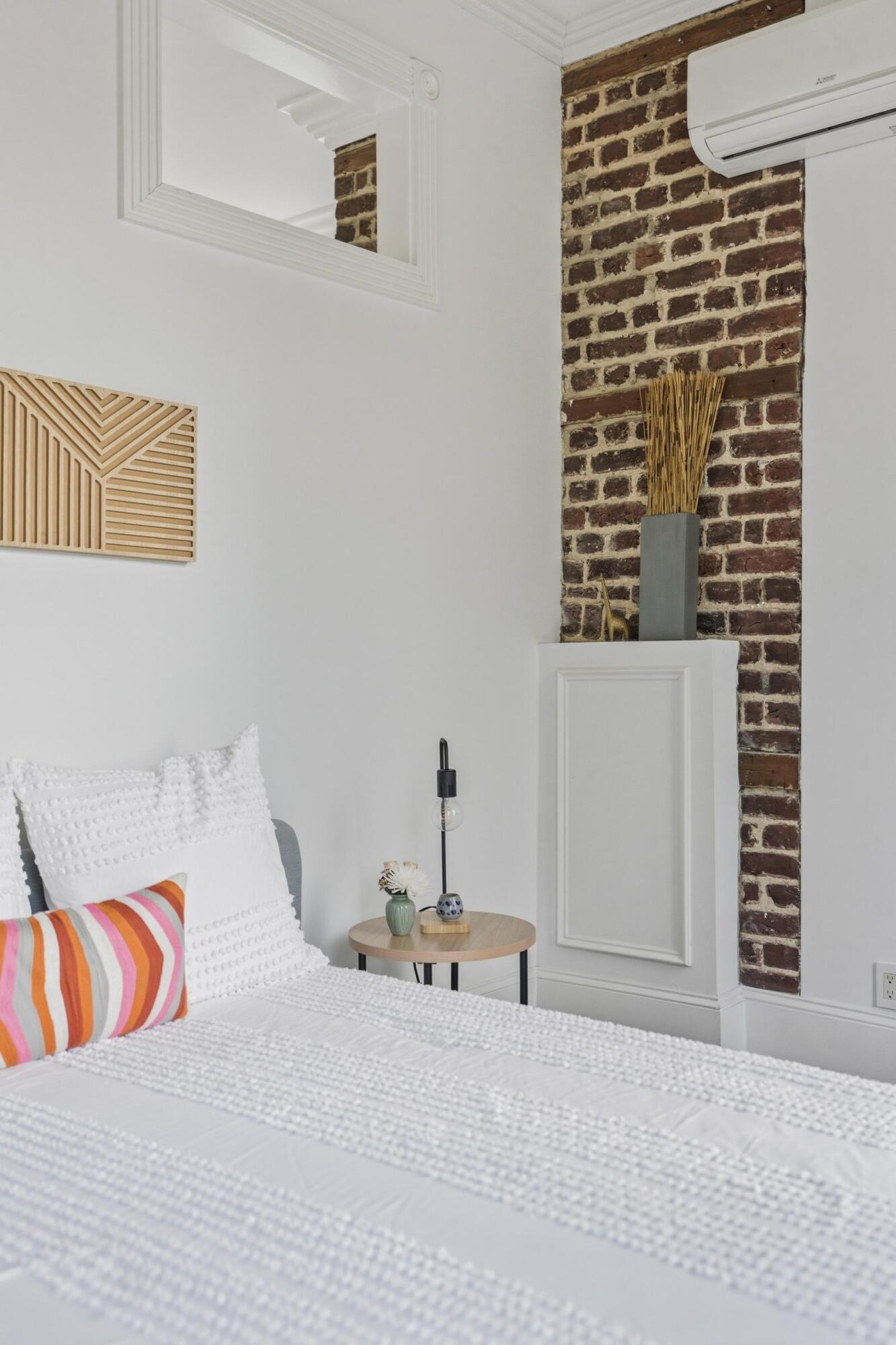 33 Pitt Street, Unit 3 Charleston, SC 29401 - Photo 20 of 26 Architectural detail