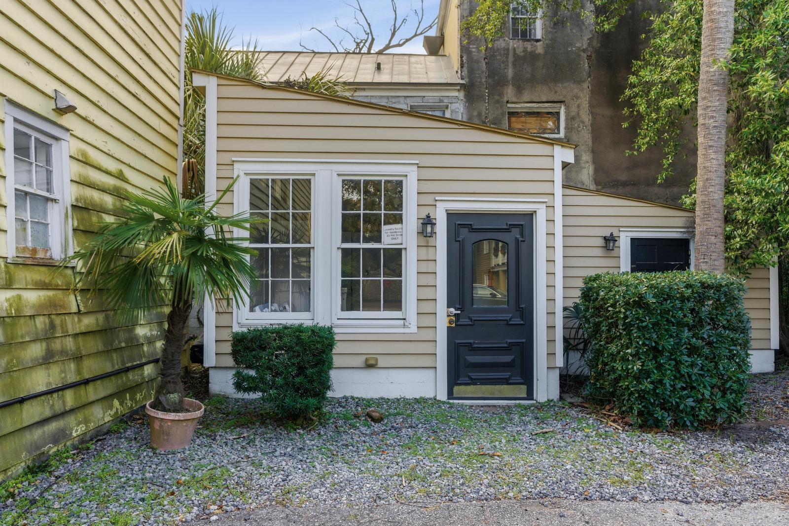 33 Pitt Street, Unit 3 Charleston, SC 29401 - Photo 25 of 26 Laundry room