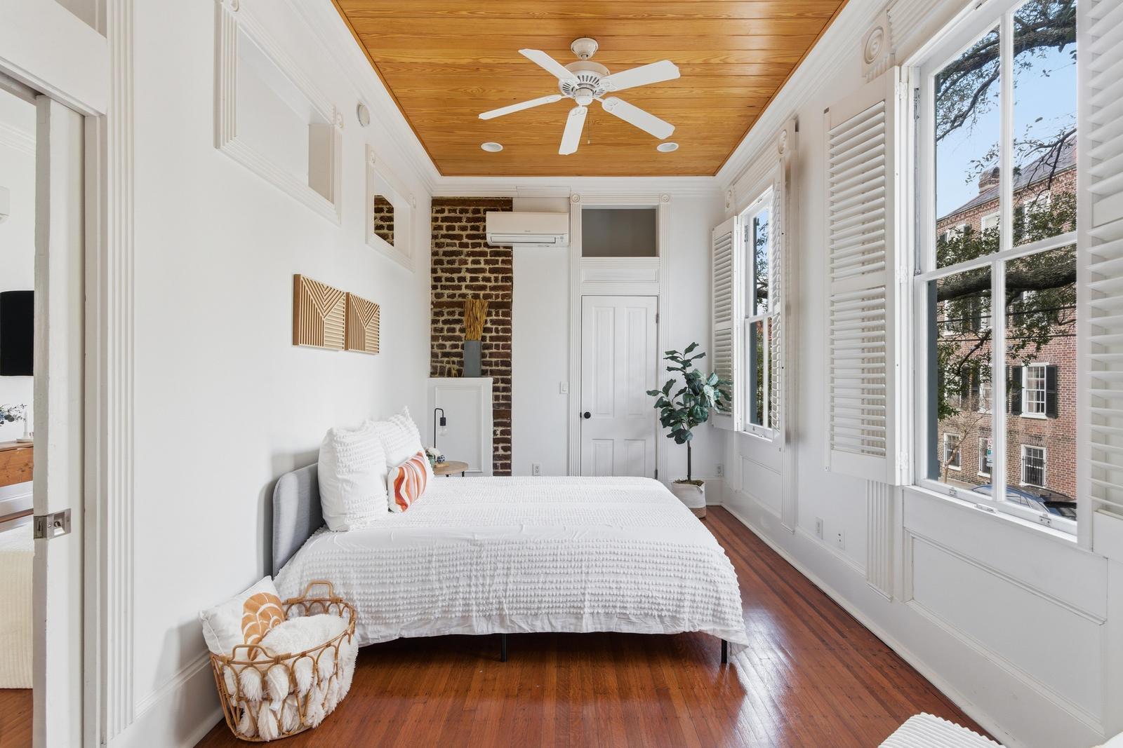 33 Pitt Street, Unit 3 Charleston, SC 29401 - Photo 3 of 26 bedroom