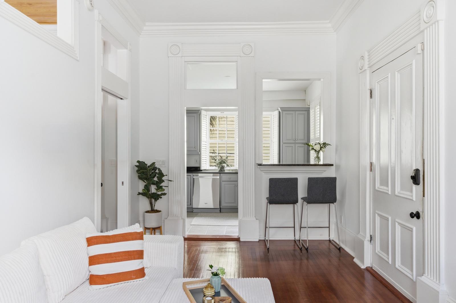 33 Pitt Street, Unit 3 Charleston, SC 29401 - Photo 5 of 26 living room/kitchen
