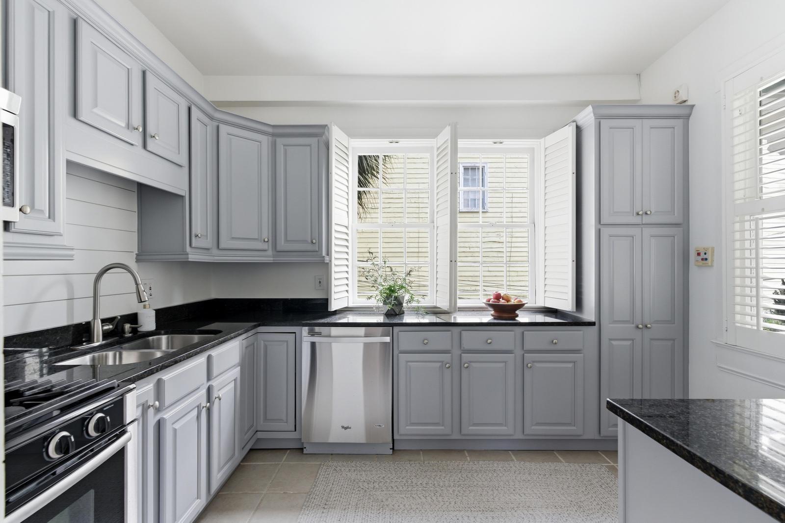 33 Pitt Street, Unit 3 Charleston, SC 29401 - Photo 6 of 26 kitchen