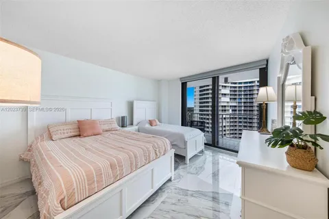 $799,000 | 320 Seaview Court, Unit 21207, Marco Island, FL 34145