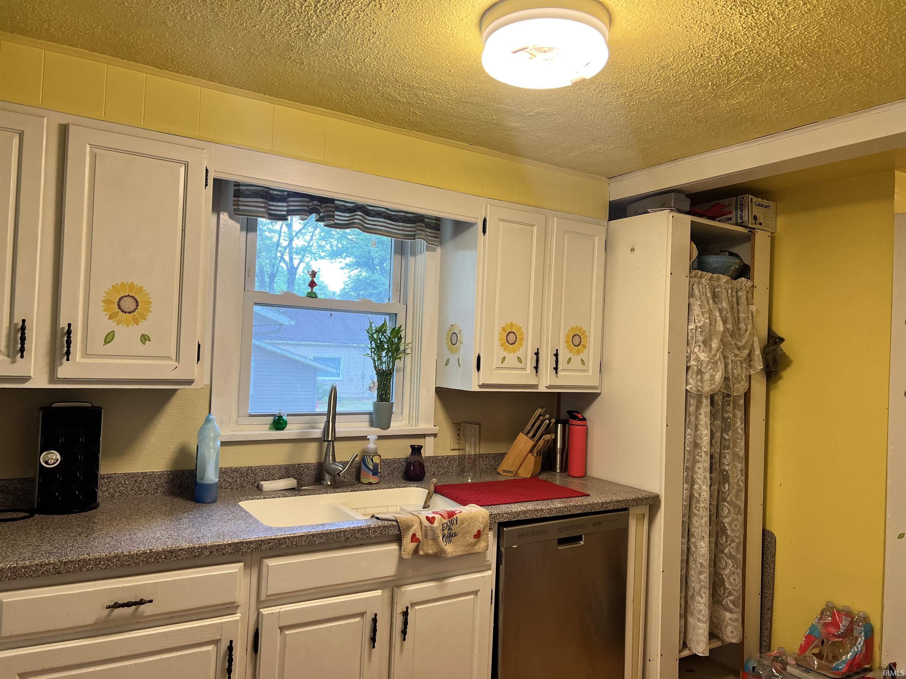 101 North River Road North Manchester, IN 46962 - Photo 7 of 15