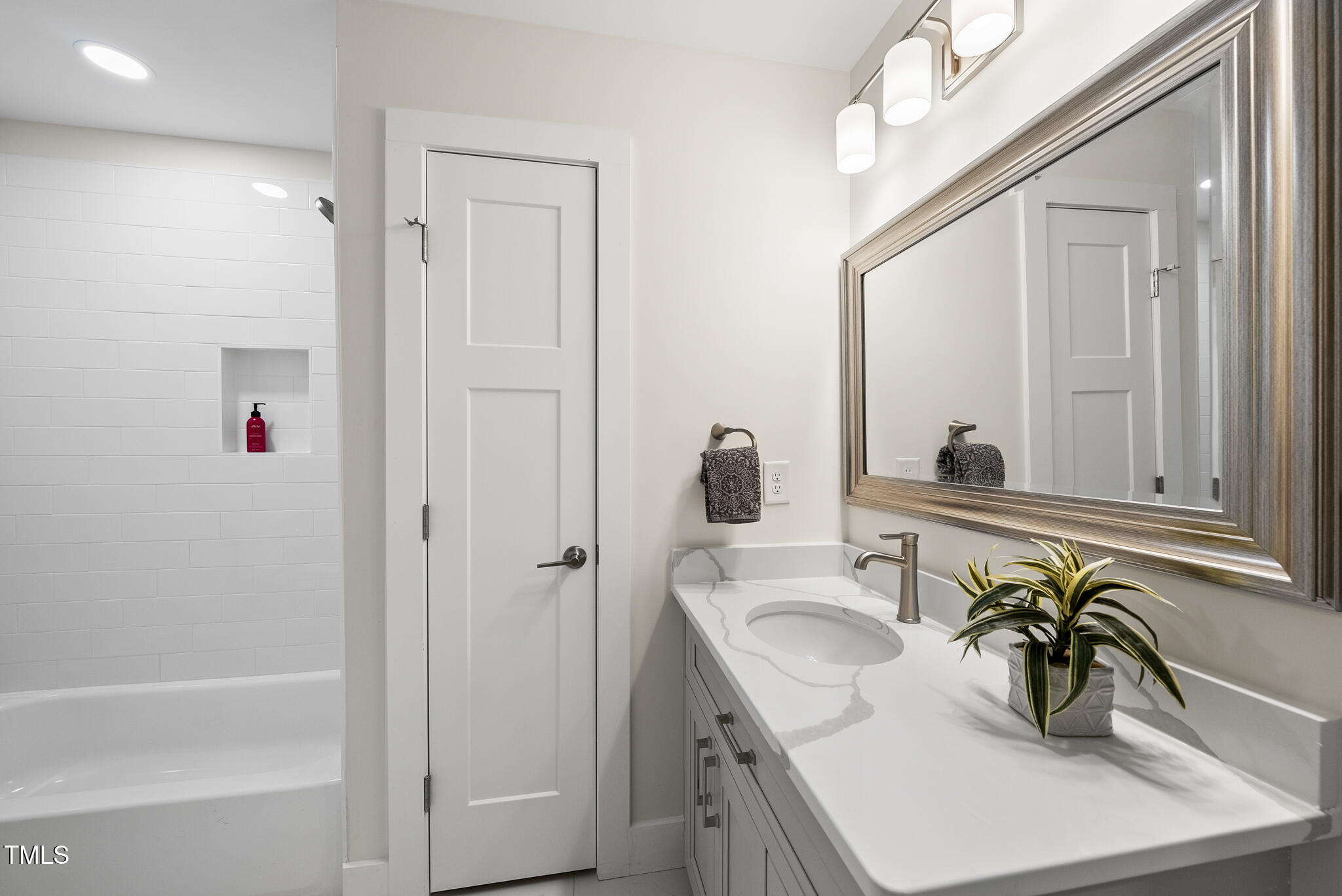4301 Azalea Drive Raleigh, NC 27612 - Photo 21 of 38 DSC07764