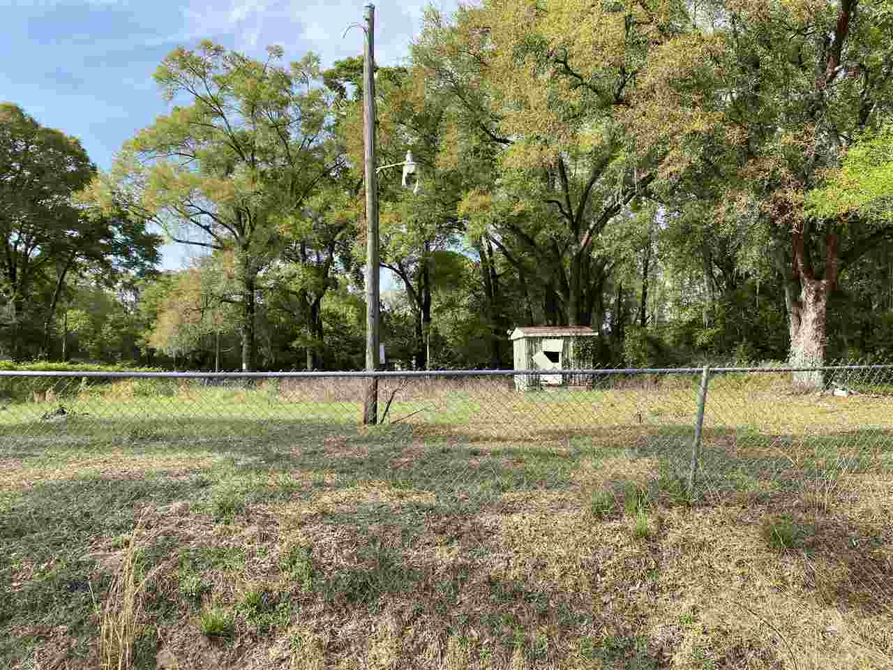 4937 Ruthenia Road, Unit 4 Tallahassee, FL 32305 - Photo 4 of 5 Gallery Image 4