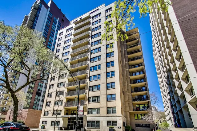 $315,000 | 1350 North Astor Street, Unit 4C, Chicago, IL 60610