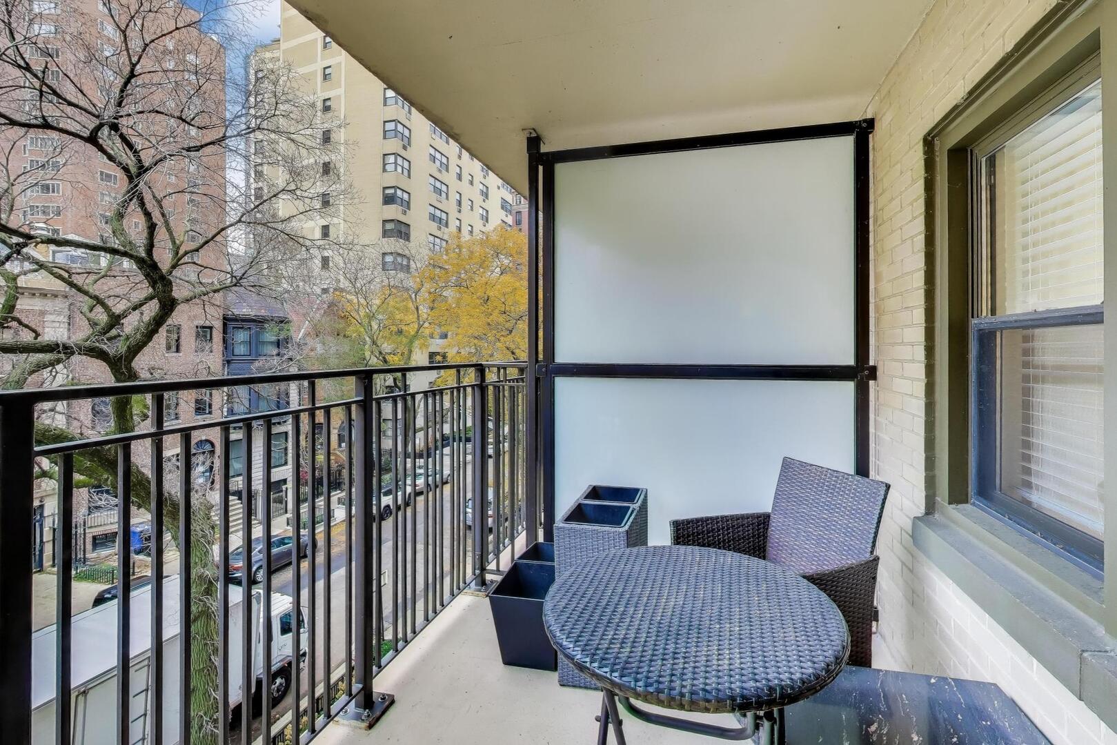 1350 North Astor Street, Unit 4C Chicago, IL 60610 - Photo 16 of 23