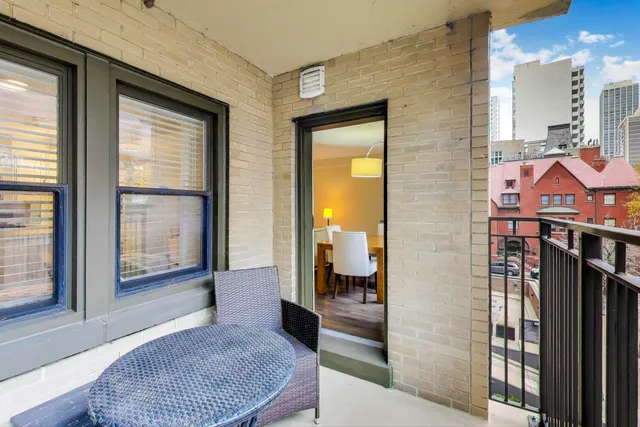 $315,000 | 1350 North Astor Street, Unit 4C, Chicago, IL 60610