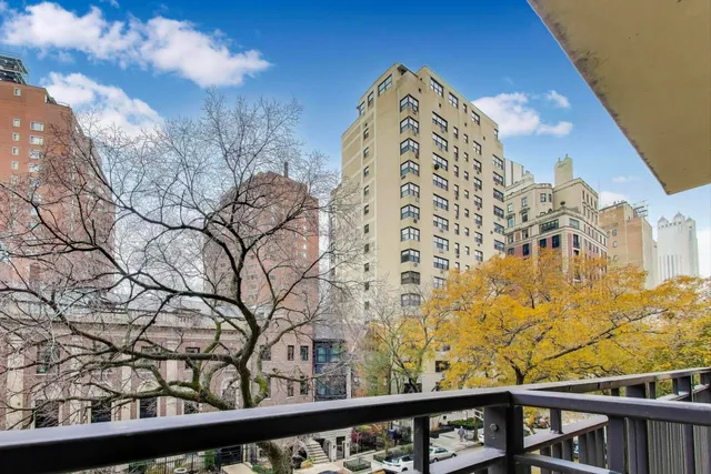 $315,000 | 1350 North Astor Street, Unit 4C, Chicago, IL 60610