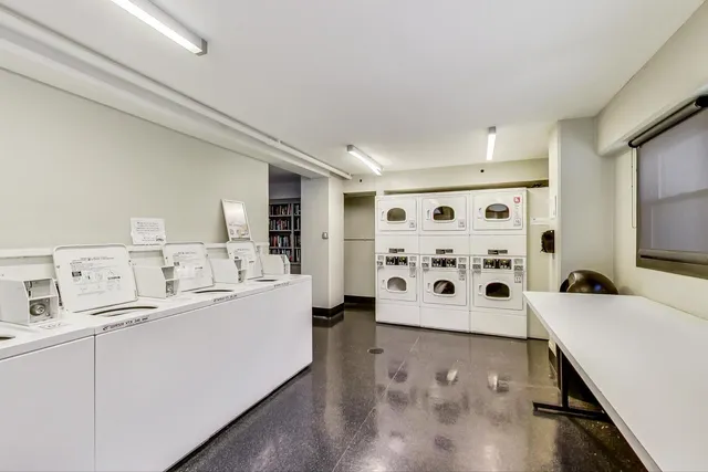 $315,000 | 1350 North Astor Street, Unit 4C, Chicago, IL 60610