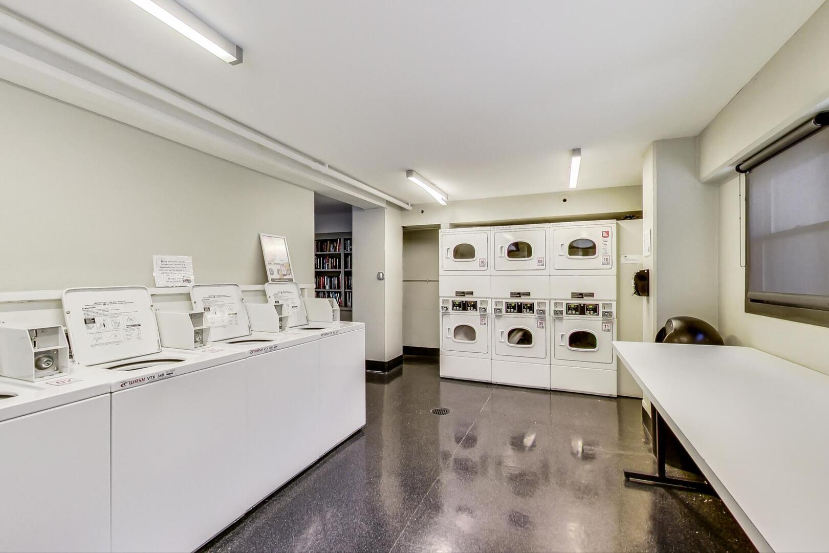 1350 North Astor Street, Unit 4C Chicago, IL 60610 - Photo 20 of 23