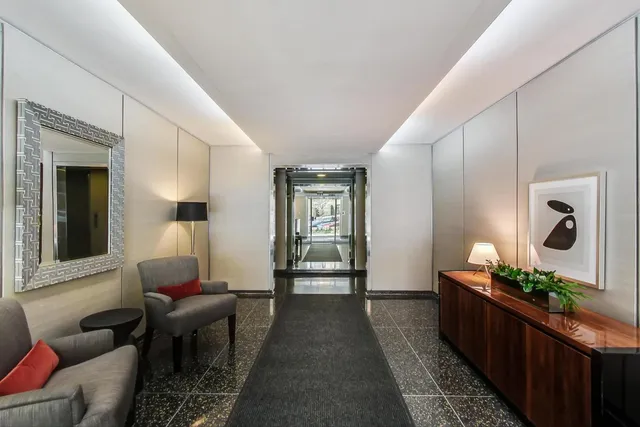 $315,000 | 1350 North Astor Street, Unit 4C, Chicago, IL 60610