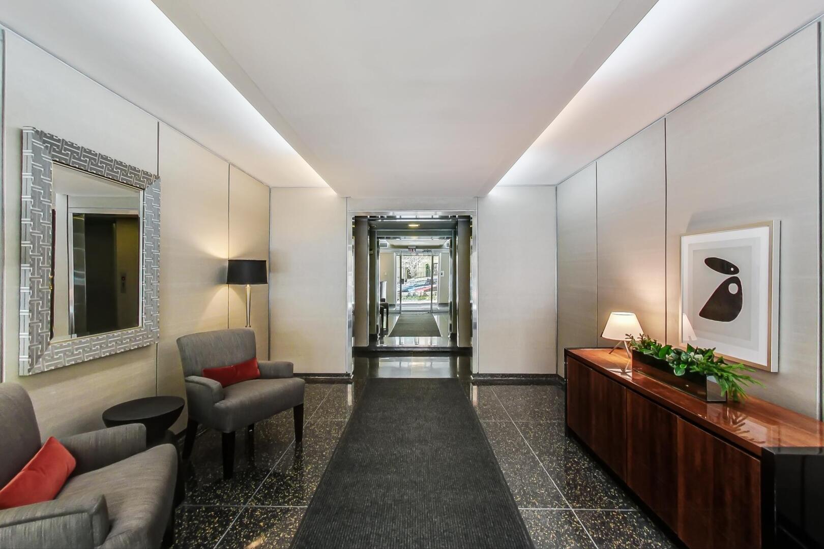 1350 North Astor Street, Unit 4C Chicago, IL 60610 - Photo 3 of 23