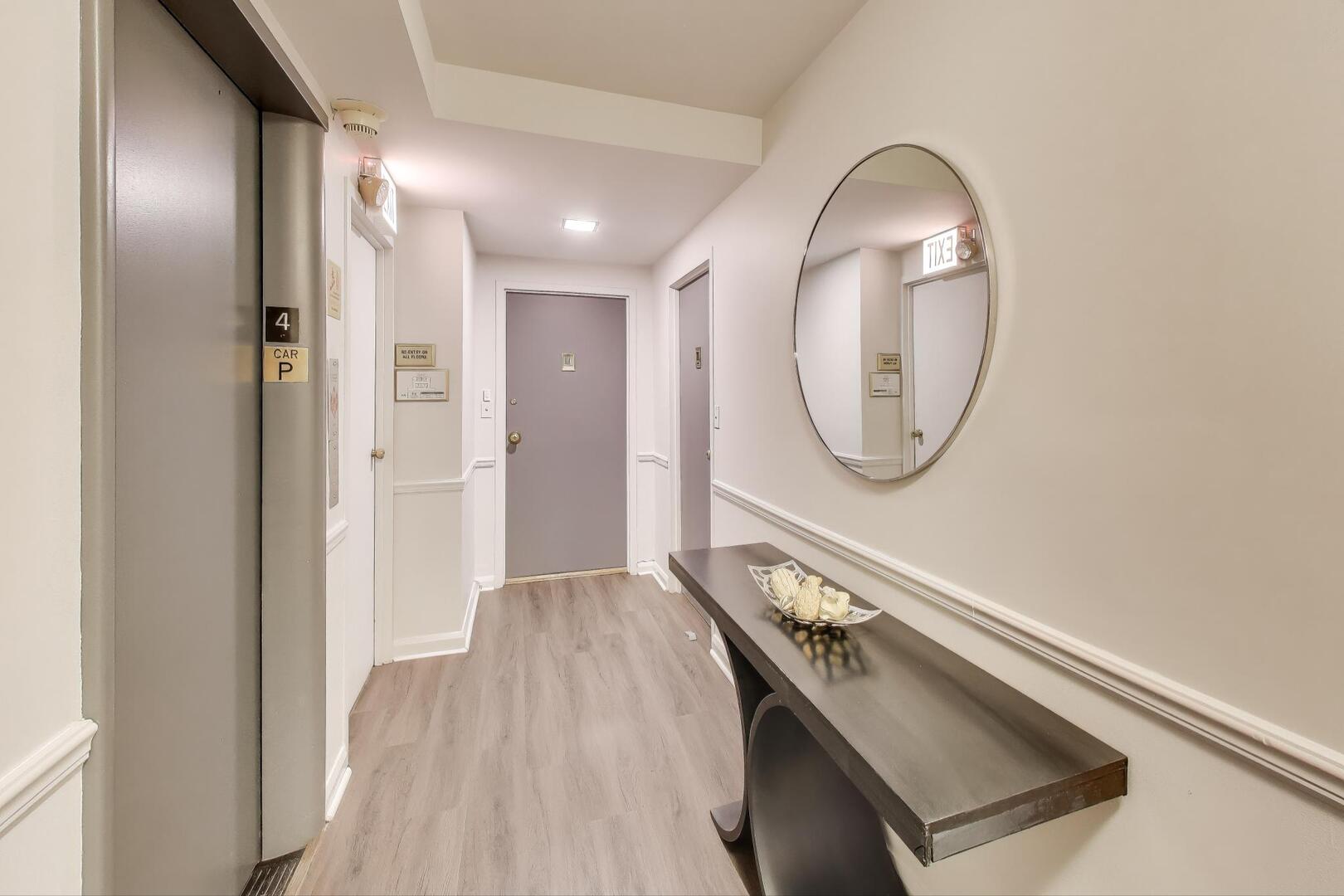 1350 North Astor Street, Unit 4C Chicago, IL 60610 - Photo 4 of 23