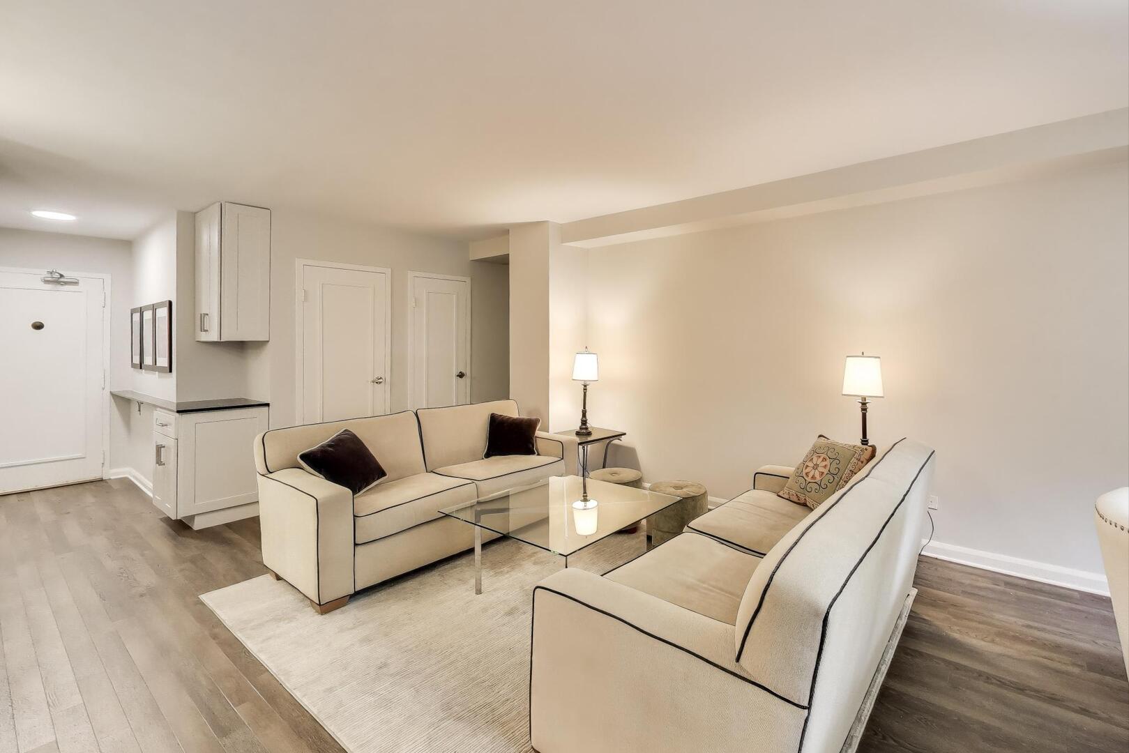 1350 North Astor Street, Unit 4C Chicago, IL 60610 - Photo 7 of 23