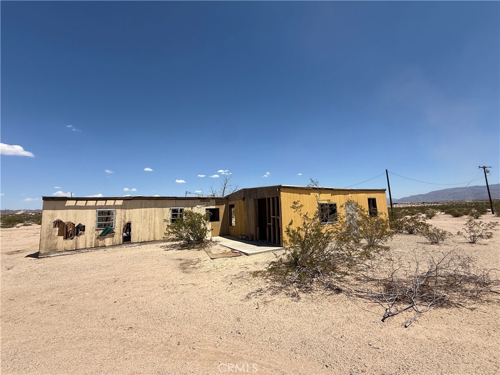 71410 Del Rey Road Twentynine Palms, CA 92277 - Photo 3 of 27 Gallery Image 3