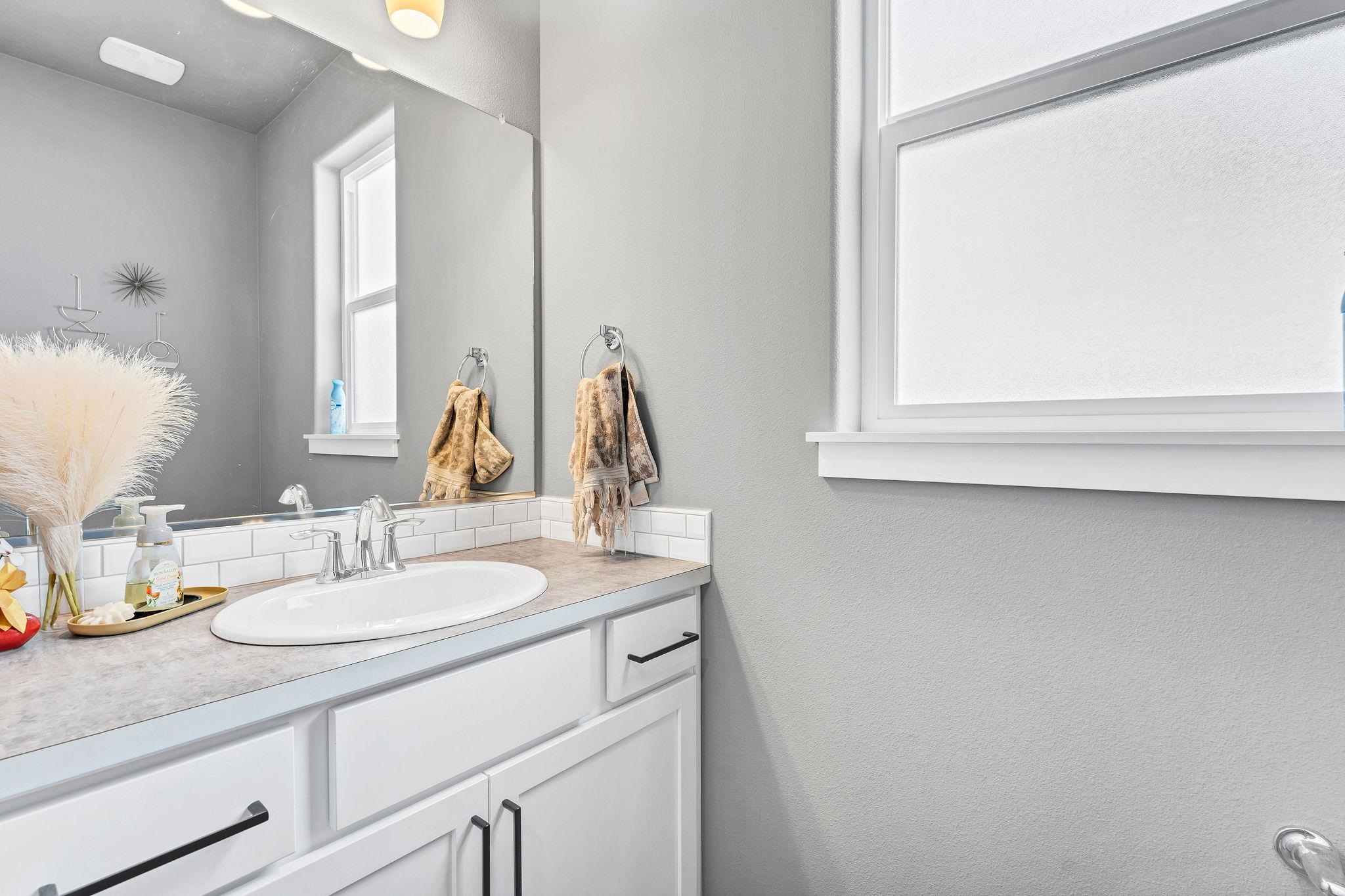 548 West Raptor Peak Drive Spokane, WA 99224 - Photo 6 of 47