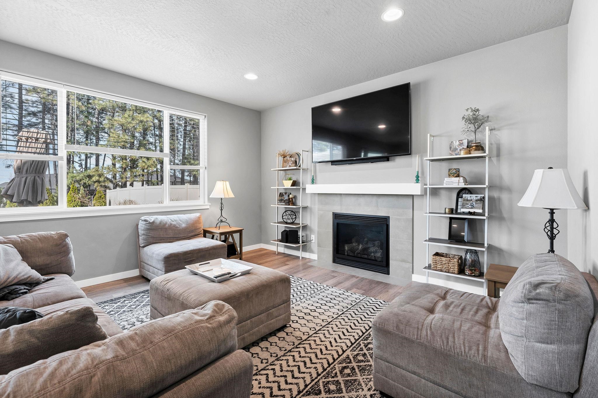 548 West Raptor Peak Drive Spokane, WA 99224 - Photo 8 of 47