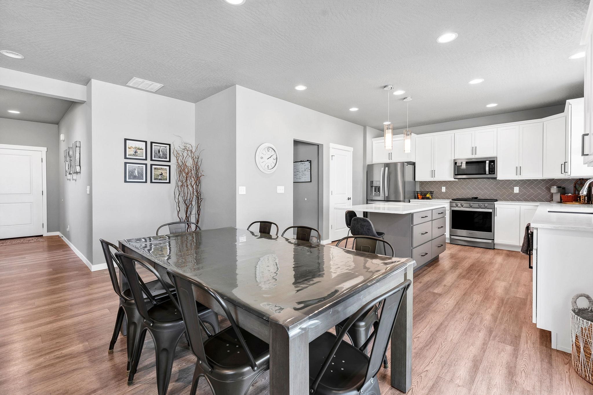 548 West Raptor Peak Drive Spokane, WA 99224 - Photo 10 of 47