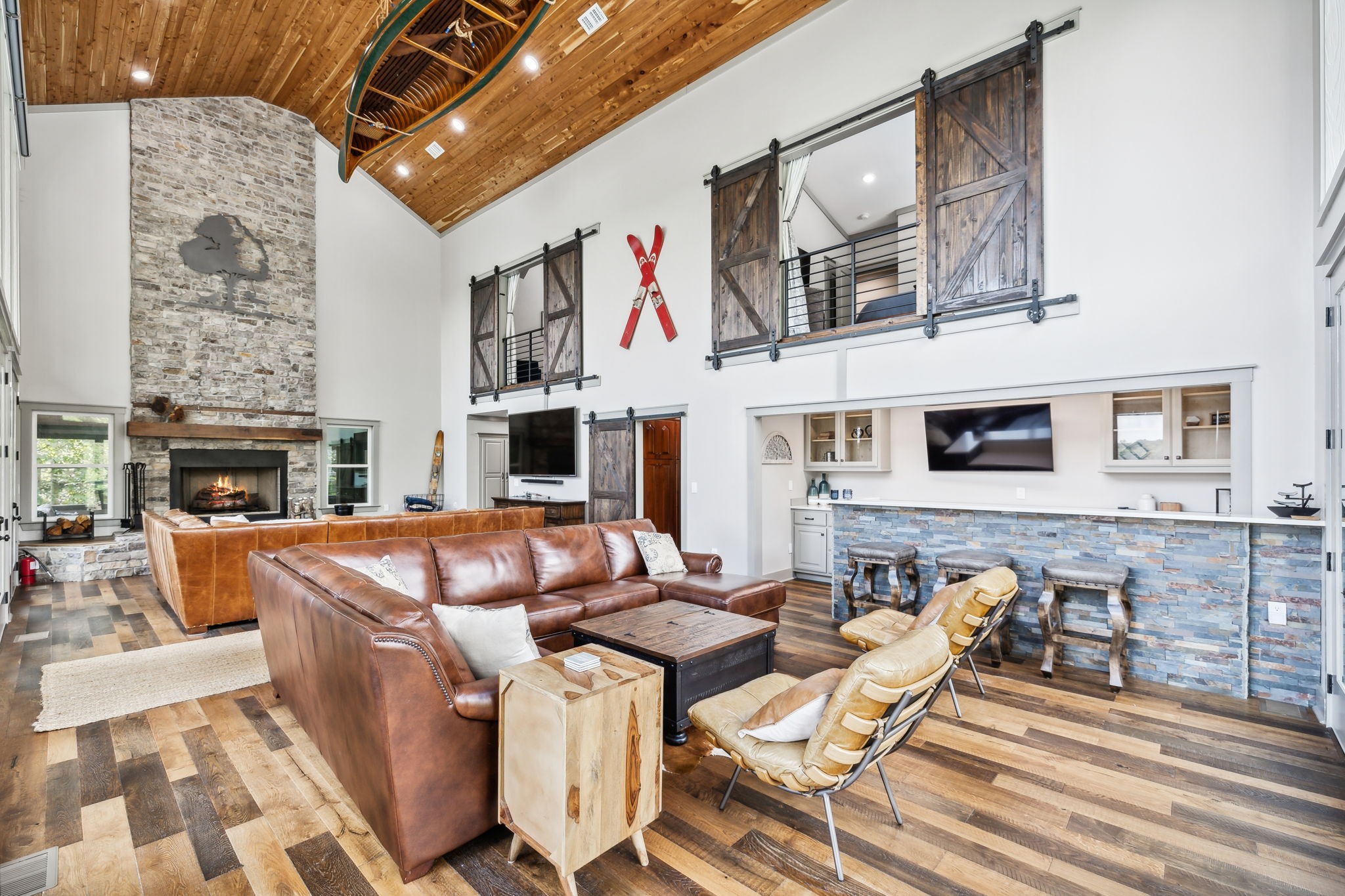 1657 Boswell Road Winchester, TN 37398 - Photo 51 of 70 a view of a patio with a table and chairs