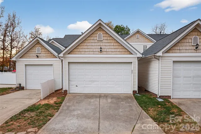 $350,000 | 2020 Gable Way Lane, Matthews, NC 28104