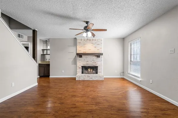 $2,100 | 710 Peach Court, Grapevine, TX 76051