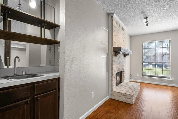 $2,100 | 710 Peach Court, Grapevine, TX 76051