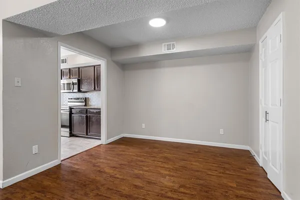 $2,100 | 710 Peach Court, Grapevine, TX 76051