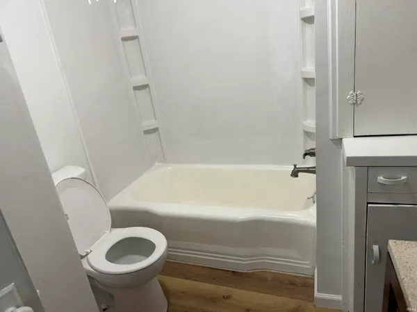 $800 | 2110 East Yale Avenue, Muncie, IN 47303