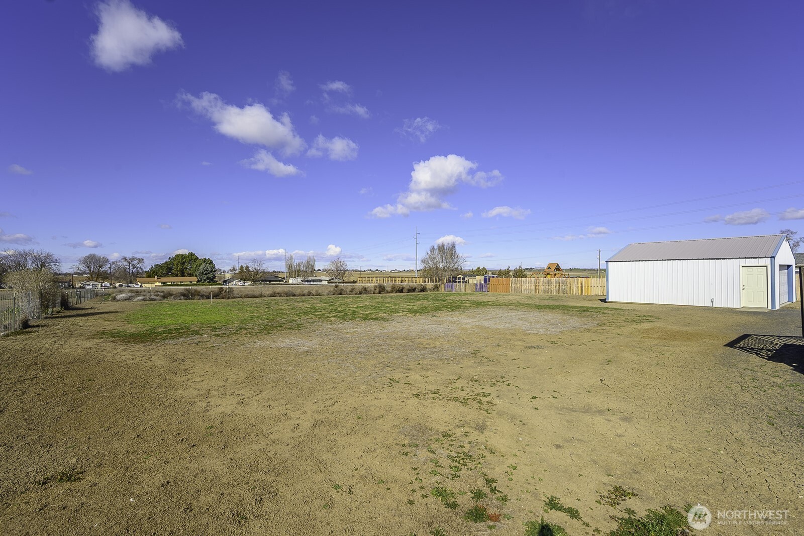 4934 Rd M Northeast Moses Lake, WA 98837 - Photo 11 of 34 a view of an ocean and beach