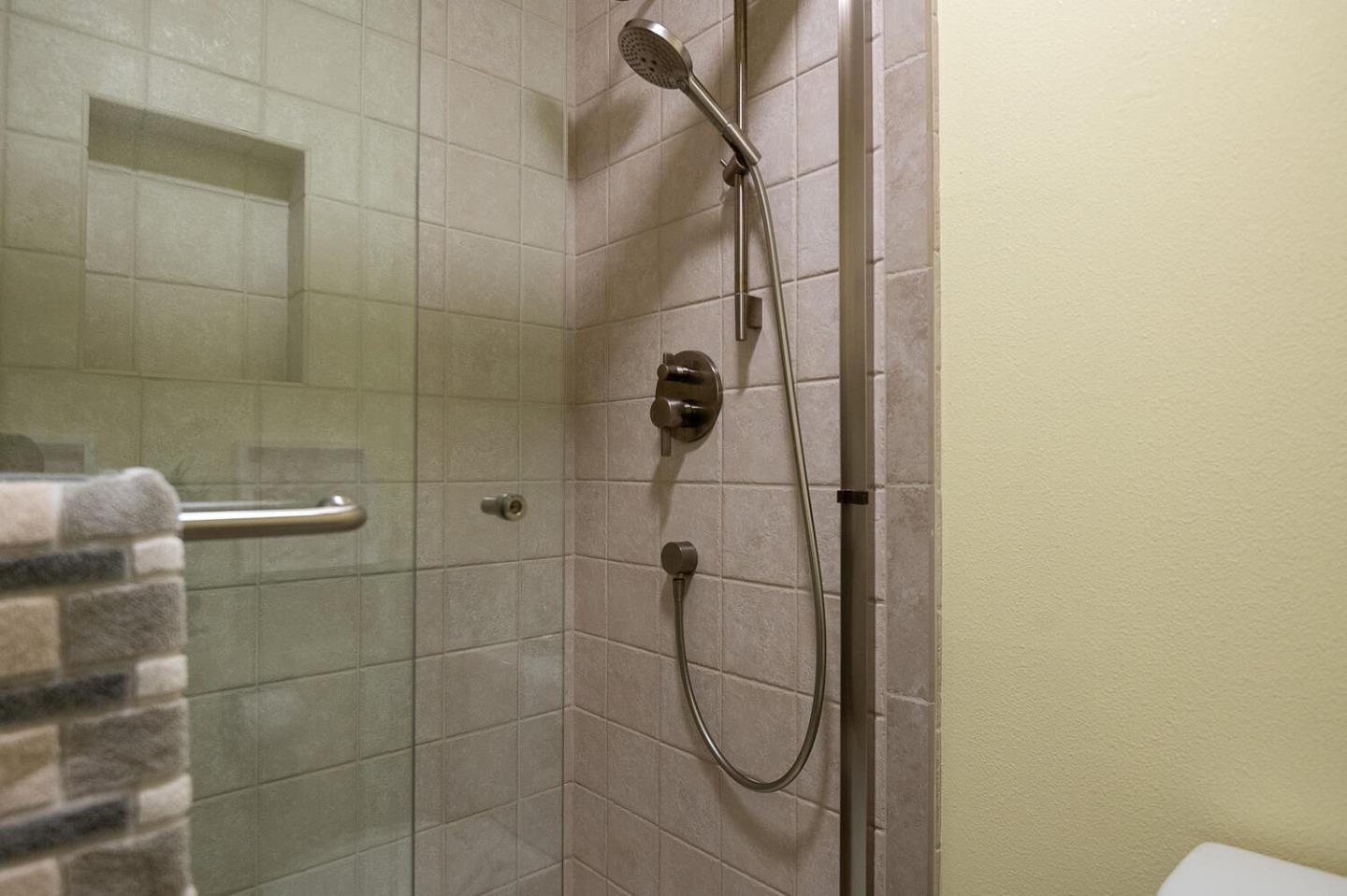 137 Peter Coutts Circle Stanford, CA 94305 - Photo 13 of 28 a bathroom with a shower