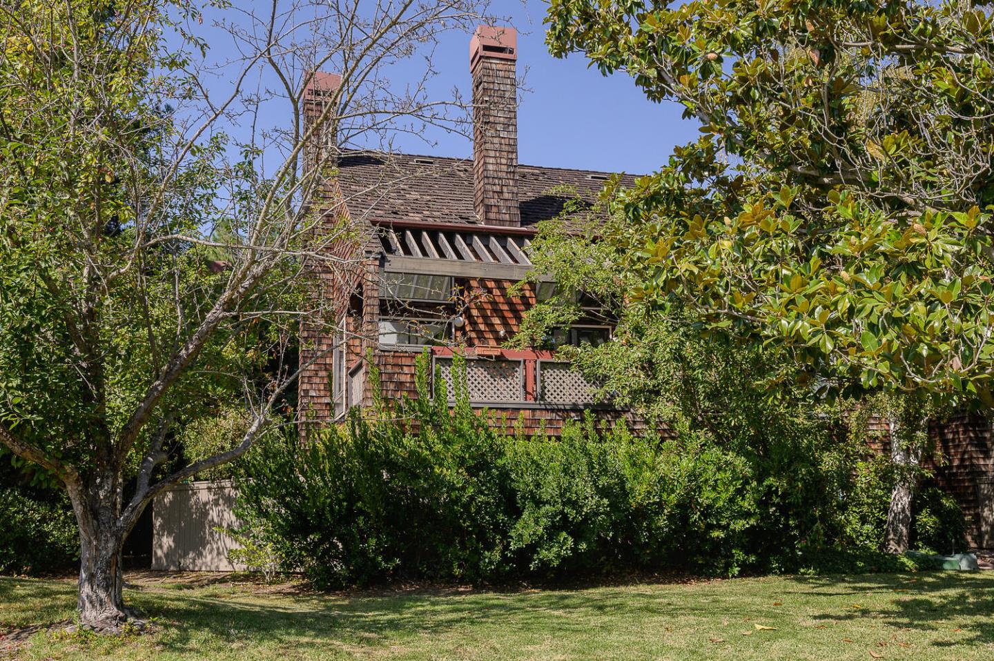 137 Peter Coutts Circle Stanford, CA 94305 - Photo 26 of 28 a view of a water with house in the background