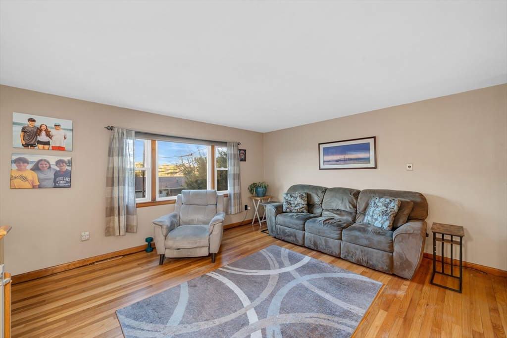 88 Whitehall Road Amesbury, MA 01913 - Photo 12 of 42 Gallery Image 12