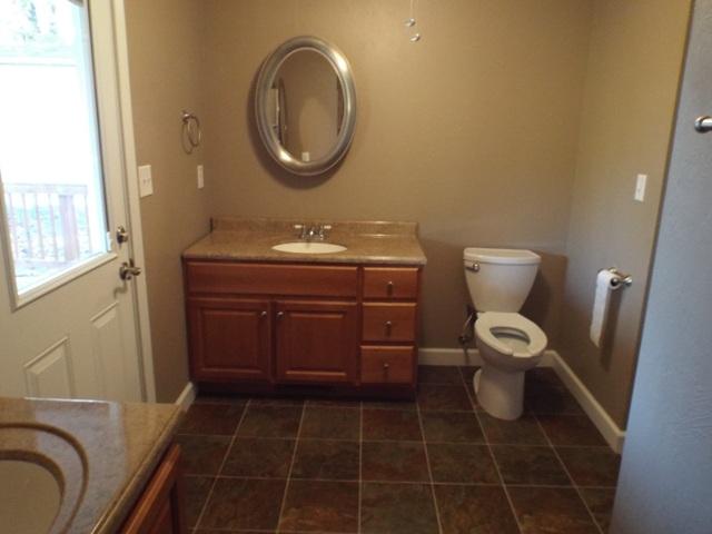 1129 Red Hill Valley Road Southeast, Unit 2 Cleveland, TN 37323 - Photo 30 of 41 1129 Red Hill DSCF2709 Mstr Bath
