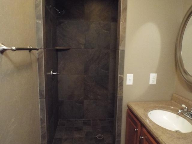 1129 Red Hill Valley Road Southeast, Unit 2 Cleveland, TN 37323 - Photo 31 of 41 1129 Red Hill DSCF2702 Mstr shower