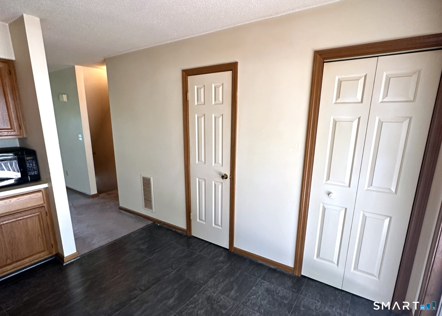 380 Hitchcock Road, Unit 60 Waterbury, CT 06705 - Photo 6 of 40