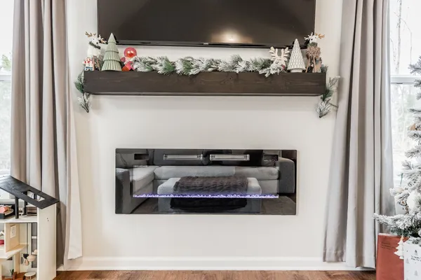 $337,500 | 6883 Us Highway East, Westmoreland, TN 37186