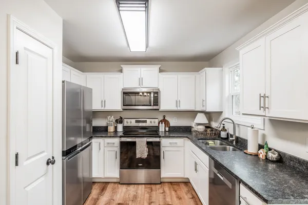 $337,500 | 6883 Us Highway East, Westmoreland, TN 37186