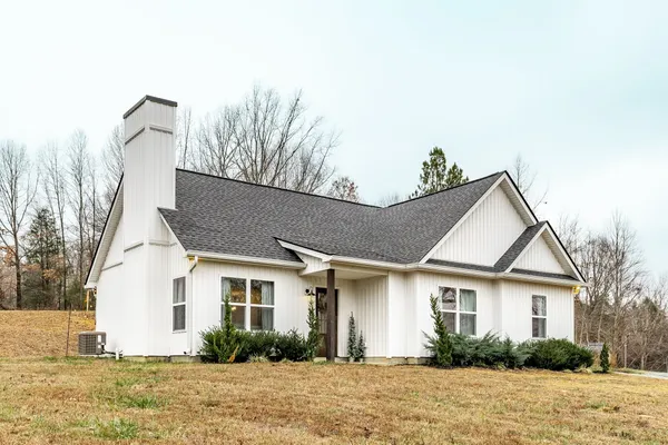 $337,500 | 6883 Us Highway East, Westmoreland, TN 37186