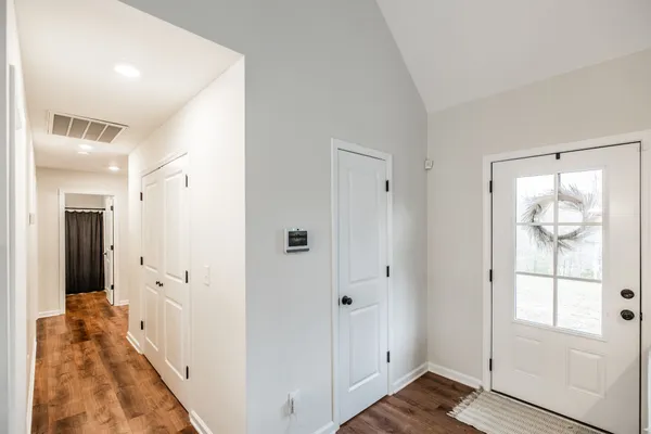 $337,500 | 6883 Us Highway East, Westmoreland, TN 37186