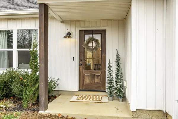 $337,500 | 6883 Us Highway East, Westmoreland, TN 37186