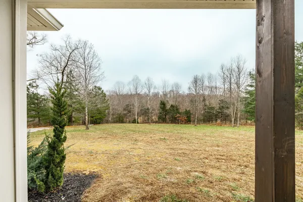 $337,500 | 6883 Us Highway East, Westmoreland, TN 37186