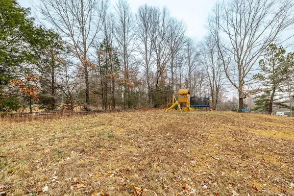 $337,500 | 6883 Us Highway East, Westmoreland, TN 37186