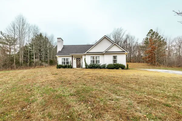 $337,500 | 6883 Us Highway East, Westmoreland, TN 37186