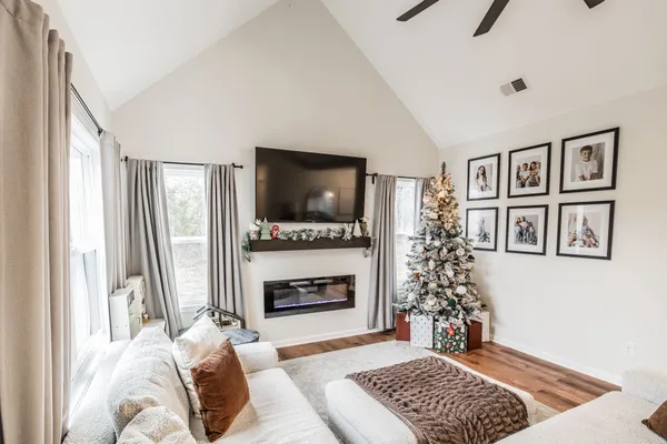 $337,500 | 6883 Us Highway East, Westmoreland, TN 37186