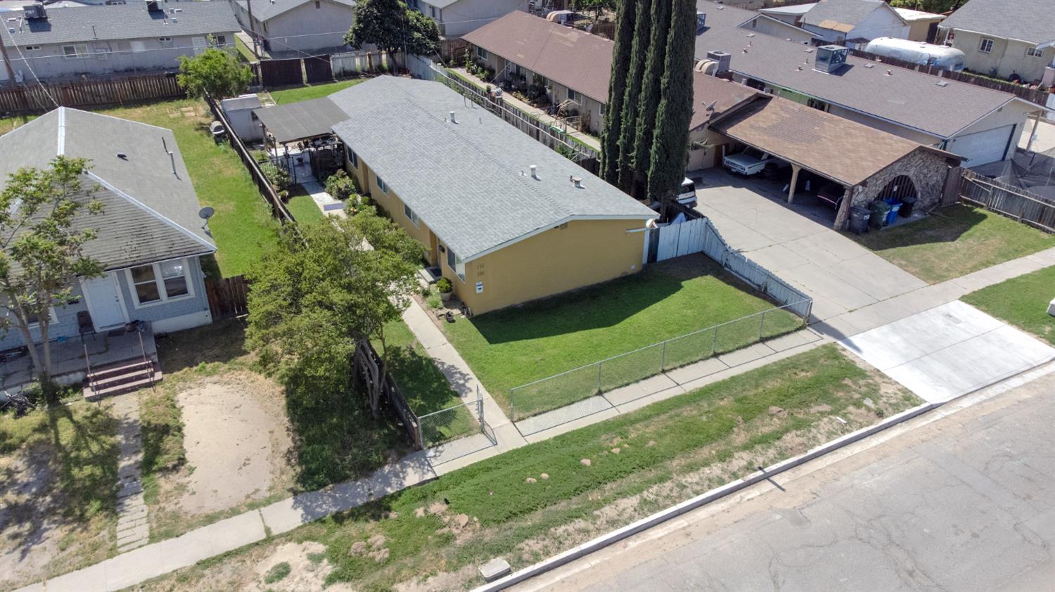 232 Angelus Street Turlock, CA 95380 - Photo 1 of 10