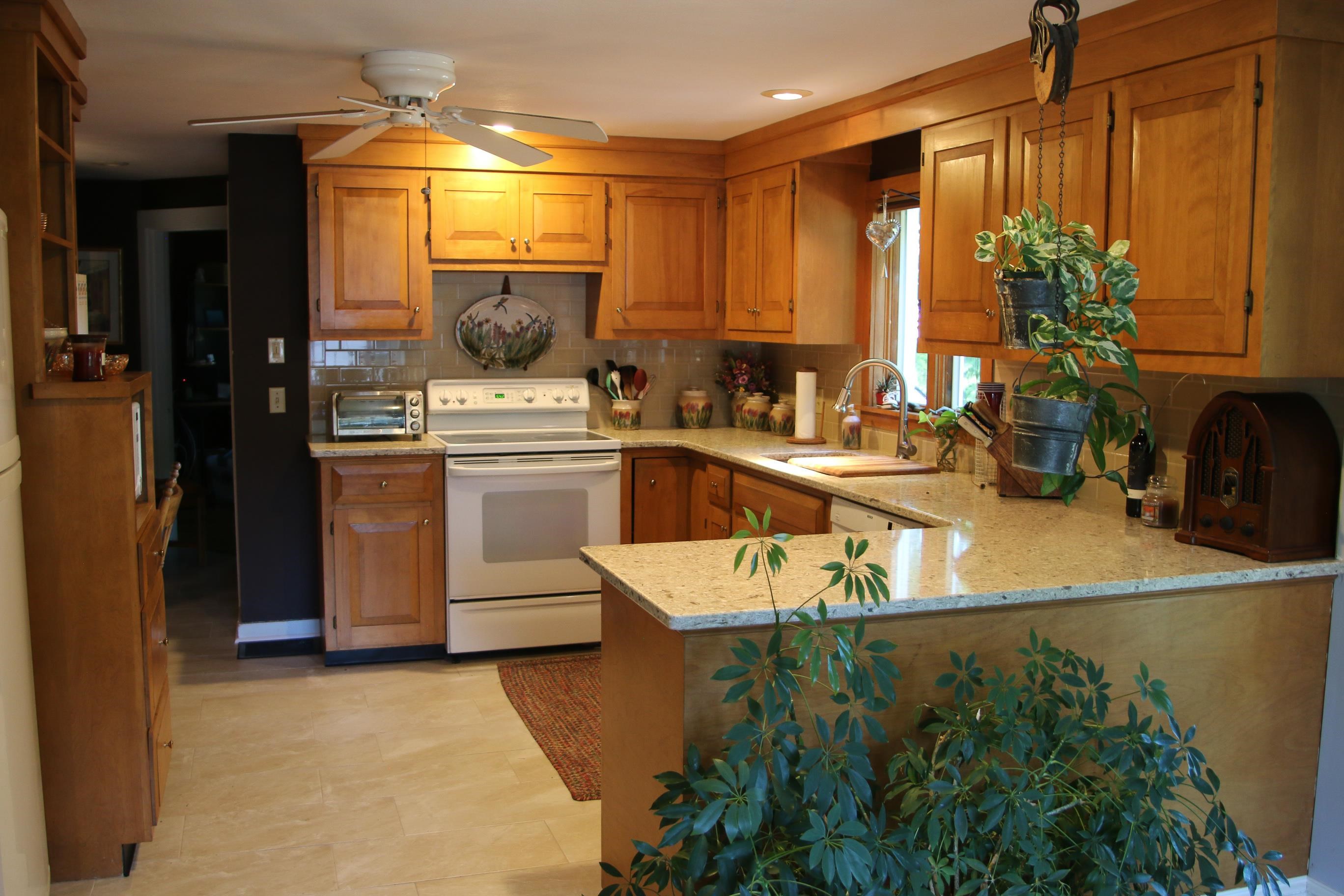 16 Lamprey Terrace Hampton, NH 03842 - Photo 4 of 40